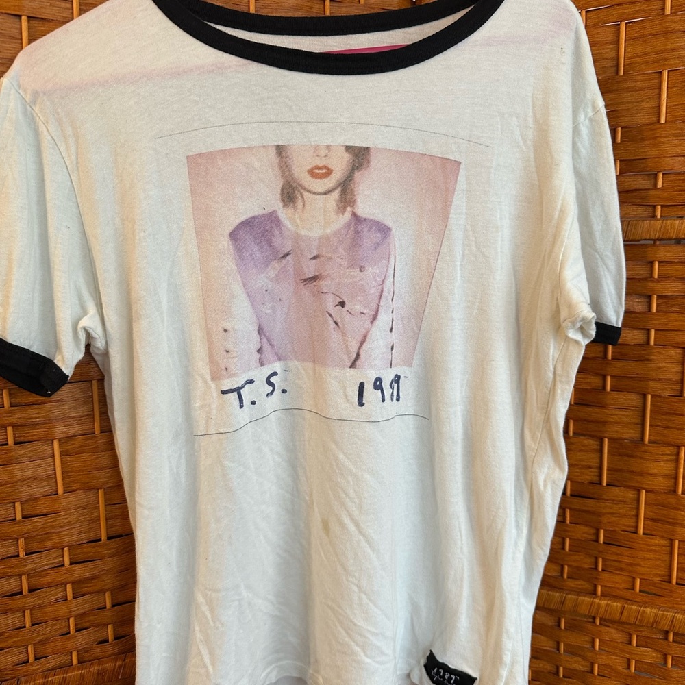 Taylor Swift 1989 Tour Shirt